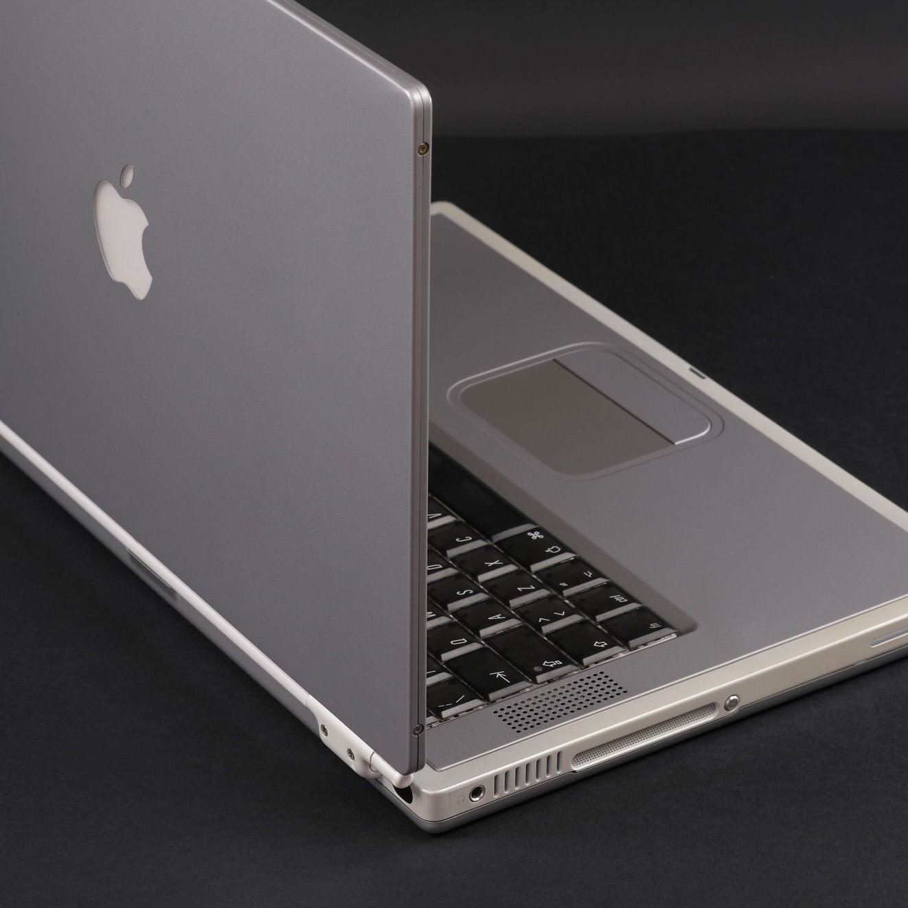Apple Powerbook G4 Titanium - EPIC